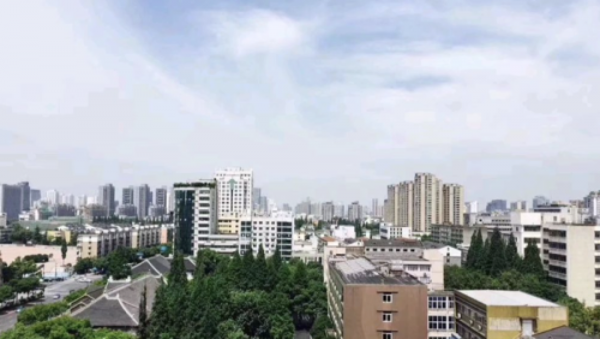地铁口 精装公寓